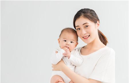 宝宝的第一口奶一定要是母乳吗